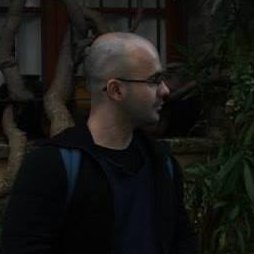 viniciusjn's profile picture. Digital copywriter, researcher, master's degree in Communication Science at @Univ_Nice. Interested in #digitalculture #transmedia #webdoc #socialmedia.