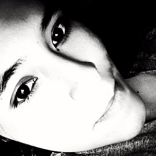 RoxanitaVZ's profile picture. Curiosa y apasionada de la vida.