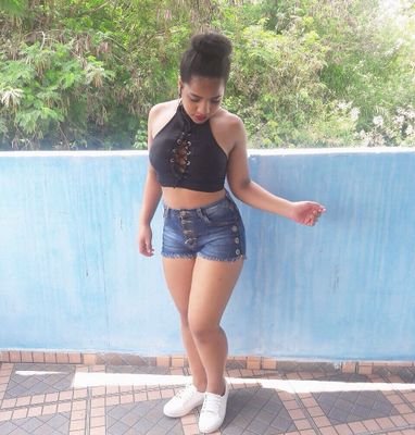 YouTube 📹📷
Vitoria Santos ❤
↔Vídeo novo 📹:
https://t.co/8arvCVB8dP
➡Snapchat: viiihsantos_1
↔Instagram: viiihsantos_