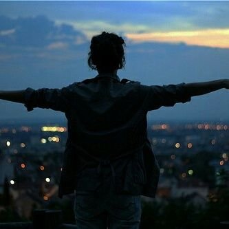 Nina94519310's profile picture. Ariana Grande,Miley Cyrus ♡♡♡
                👑🎀😂