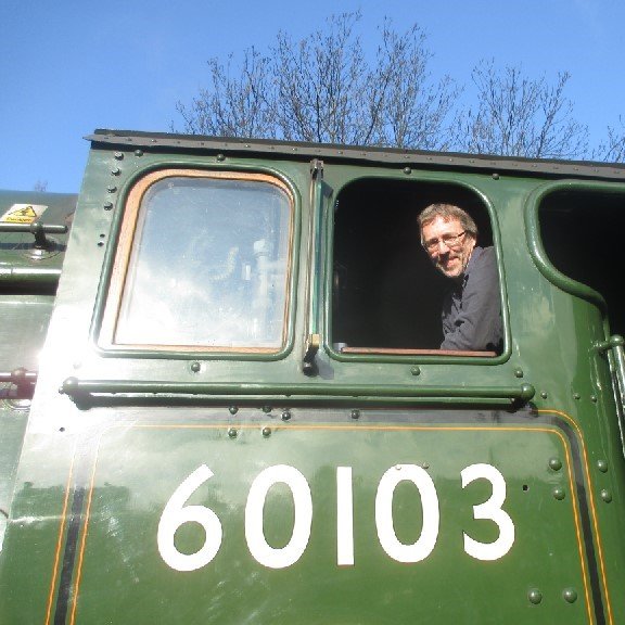 Husband, Dad, Yorkshireman. Lover of Real Ale, Real Locos, Real Landrovers, Minerva TT owner, KWVR Loco Dept and Manitou Wrangler. Opinions all my own.