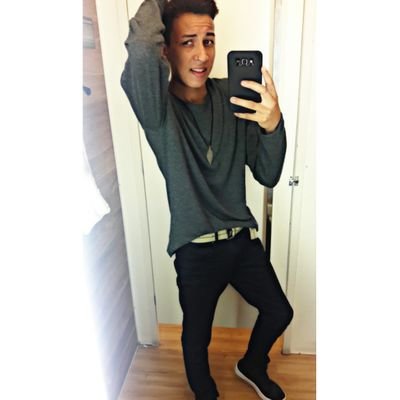 Eduhoficial's profile picture. 17 anos, Cantor de Mentira, Youtuber | Snap:eduhoficial | Instagram:eduh2oficial | Gmail:Dionizio.a.almeida@gmail.com |.