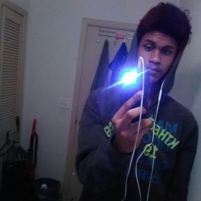 tracks my life.......
big up to all runner's
from:the Caribbean
live in : united States🇺🇸
age:19
in a relationship
with the most beautiful girl in the worl