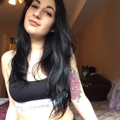 j__martin24's profile picture. 