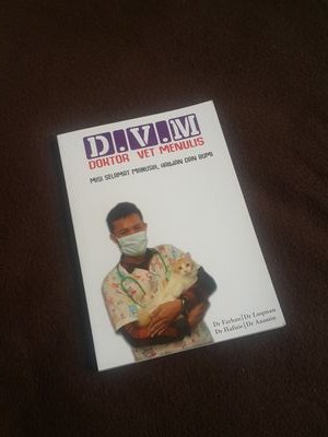 Buku cerita sedap perihal Doktor Veterinar dan haiwan yang pertama di Malaysia. Sebuah produk bermutu terbitan Vet Rangers Enterprise.