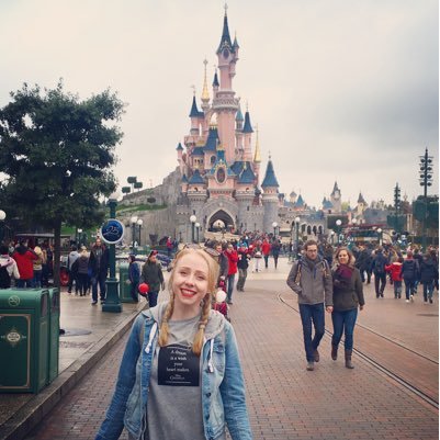 DebbieKate's profile picture. 