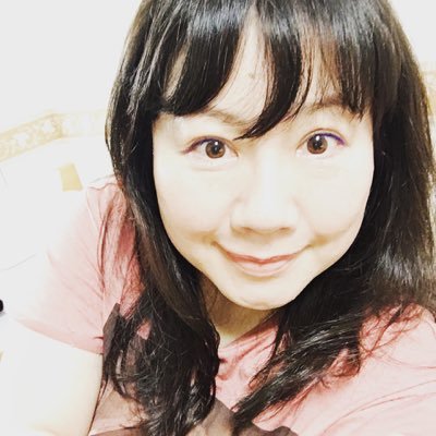 はじめまして♪ いきなりですか私はJADOES溺愛者。 そして新たに見つけてしまったUNCHAINの創り出す音楽に耽溺するアラフィフ女子でございます。 憧れは角松敏生、山下達郎、椎名林檎、倉橋由美子そして空と海と風と♪ヘタッピイなpicですがご覧くださいませね･:*+.