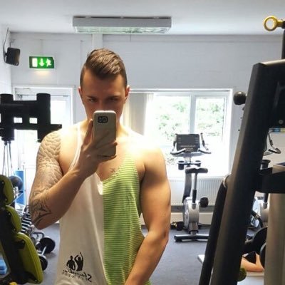 Luke Marsh Fully Qualified Personal Trainer 💻hiitnheavy@gmail.com 📱07894079072