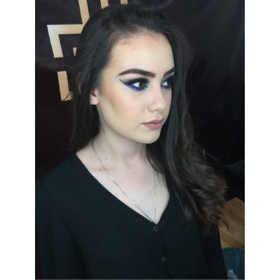 jenny17loza's profile picture. IG: @jennyloza_