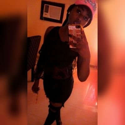 ani_presh's profile picture. KINGPRESH 👑👑,don't think to hard,am just that special kinda lady.