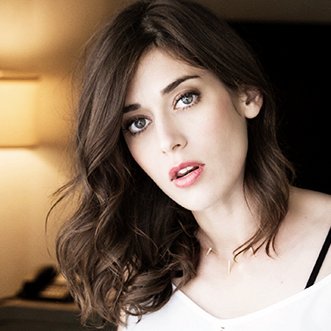 A twitter page dedicated to the beautiful film & tv actress Lizzy Caplan. If you want to know more, just ask! 🌹