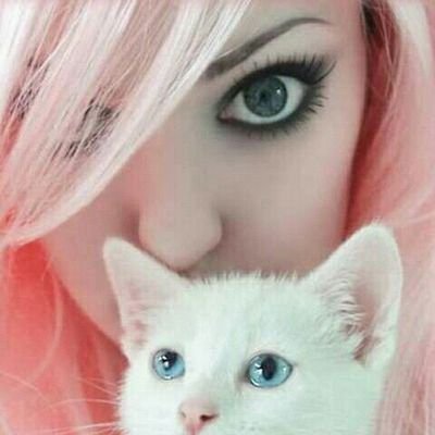 TasniyaS's profile picture. 