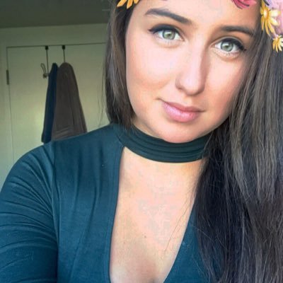 tiffrodriguezz's profile picture. If opportunity doesn't knock, build a door.