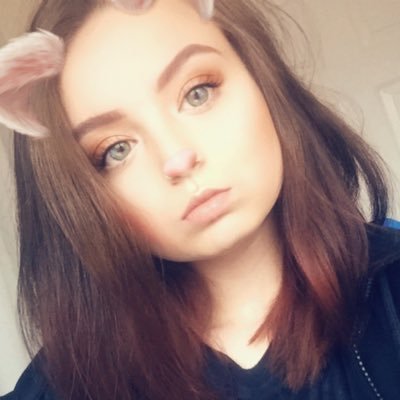 Sc- jadeyxoxobaby Why take away shit from people when you can just have a takeaway 🍟
