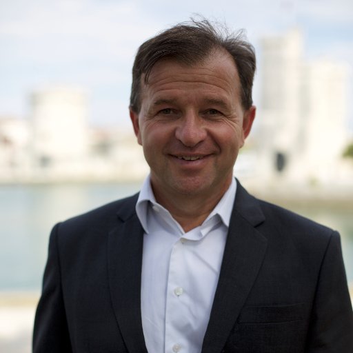 President of University of la Rochelle,
Chair of the European University EU-CONEXUS
President VALCONUM,
co-président comité numérique et du comité TEE CPU