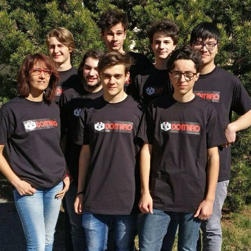 Siamo i DoItNAO, partecipiamo alla NAO challenge 2017
Studiamo all'ITIS Delpozzo di Cuneo, Piemonte, Italia
Sosteneteci e spolliciate!