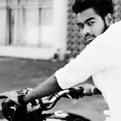 v_krunalsinh's profile picture. गण ऊपर ज गण करे एतो वेवरा वट,अवगण ऊपर गण करे आंतो ई क्षात्रवट ! 👑