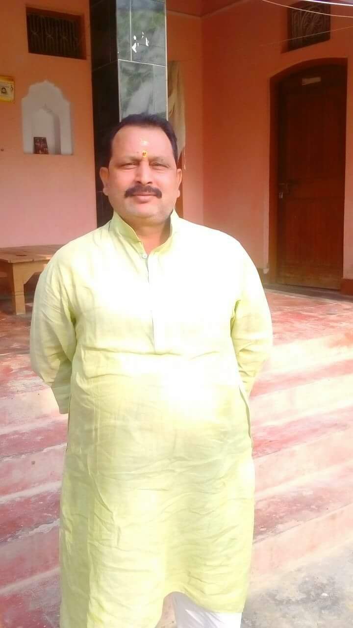 President of Rajya Karmchari Sanyukt Parishad(Deoria)
संयोजक-
कर्मचारी -शिक्षक ,अधिकारी ,पुरानी पेन्शन बहाली मंच उ.प्र .
जनपद - देवरिया ।
