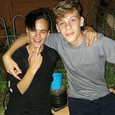 rouge_hound115's profile picture. gaming. music. technology.

South African gamer