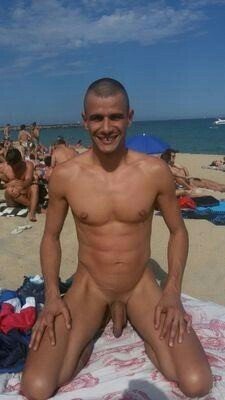Hola bienvenidos a mi Twitter espero que os gusten las imágenes y los vídeos que vais a ver son recopilaciones de vídeos propios y recopilaciones de vídeos