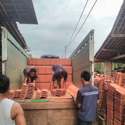 Jual berbagai genteng sokka kebumen
~Hub:085878873629
~Pin bb:589b7dd1