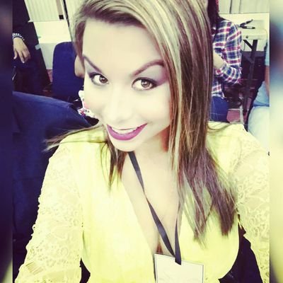 Lcda. en Comunicación Social
Animadora y Locutora.
FM CENTER'
La Romántica 97.1 FM
