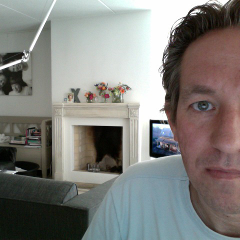 Dutch Graphic Design Pro - 
Apple addict -
Leica addict - 
Huge Fan of Christo & Jeanne-Claude