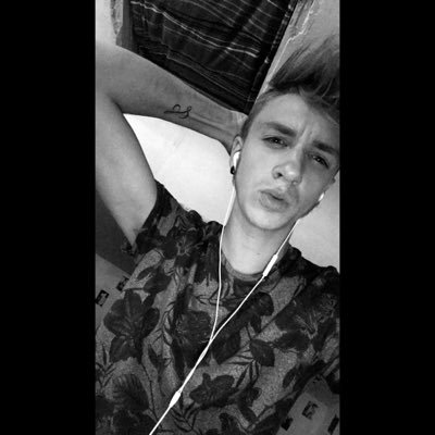 Jeremy150217's profile picture. Snapchat : jdms22 👑🖤 Facebook :jeremy dms 🎉👋🏼