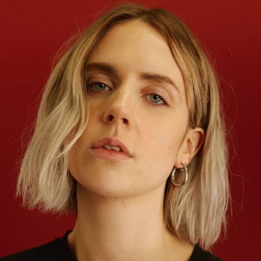 Your biggest source to the danish singer/songwriter @MOMOMOYOUTH! We're on Twitter, Facebook and Instagram! Follow us!