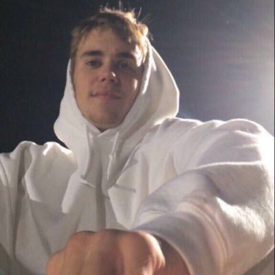 belieber since the start. purpose tour 11.10.16. justin follows!!! 🙌🏽 dreams come true.