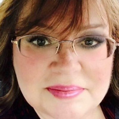 debhurt0827's profile picture. 