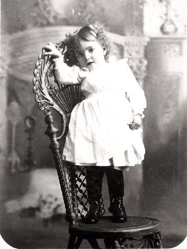 doopergirl's profile picture. Ever notice that the Americans who run around calling themselves “patriots” are the same ones who hate most of their fellow Americans? 🤔