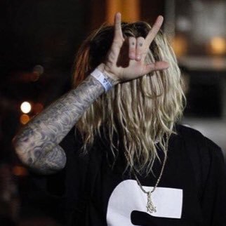 xRooser's profile picture. @Qweify is such a bae. 💙BMX LOVE💙.@xxxtentacion 🖤 $uicideBoy$ @SuicideChrist @suicideLEOPARD ! @cultcrew @sundaybikes