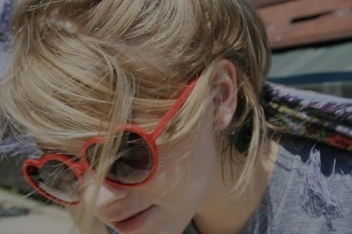 sweetree_'s profile picture. Sky its blue tonight!