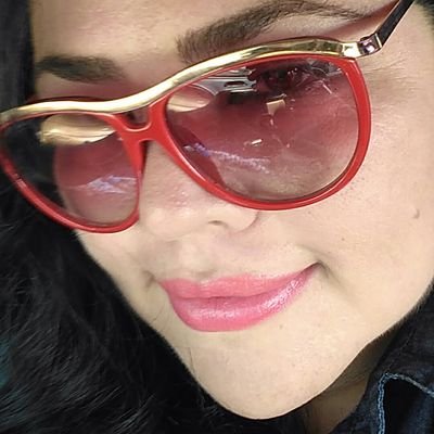 NadiaIzbette's profile picture. YoSoyYo_OyYoSoy