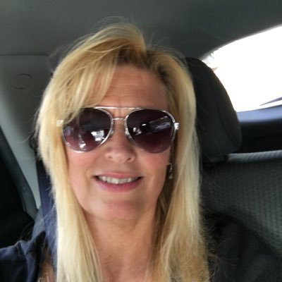 beautiful_bren's profile picture. Proud PGH mom, bone marrow donor, and a generally happy person 😊