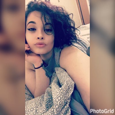 follow me on ig @wildly.beautiful_ s.c bonitha_28 y'all I'm a little crazy lmao😩💦👅🔪 BI ❤️💛💚💙💜 employed💸