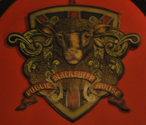 Black Sheep Pub.
Libertad 1872 y Libertad 1840-B

Pub & Piizza in Guadalajara, Mexico.
Tel (52) 38257000.