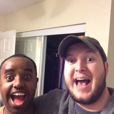 TroMaxwel's profile picture. Audere est Facere