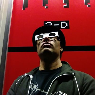 tobiasraineri's profile picture. 01101100 01101111 01110110 01100101 00100000 01101100 01101001 01110110 01100101