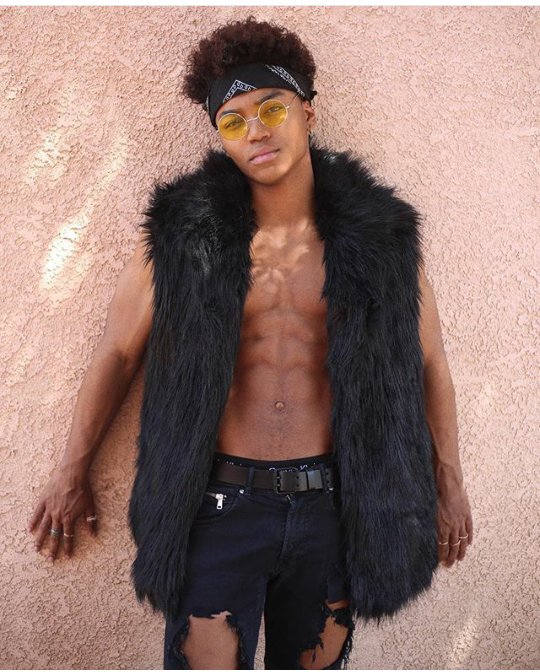 Citizenfourfan's profile picture. Instagram - joshuawaltonlevi 👤