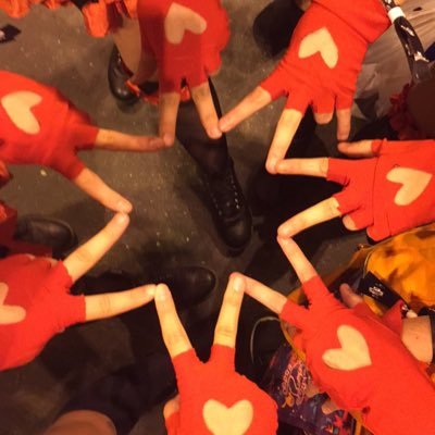 Somos un grupo de idols que bailamos con todo nuestro love para tod@s vosotr@s ❤Contacto: aquariummuses@gmail.com