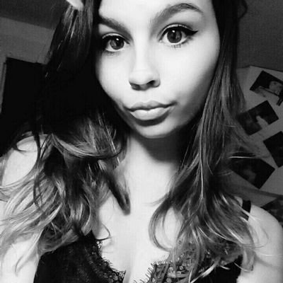 I'm sitting eyes wide open and I got one thing stuck in my mind
Wondering if I dodged a bullet or just lost the love of my life 🎶