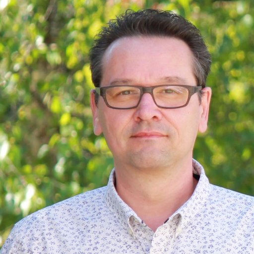 NicolasLamblain's profile picture. Bosse en Indre-et-Loir (37) dans l'électronique, habite en Bretagne (35) et joue aux échecs (64).
Créateur du projet chessMOOC