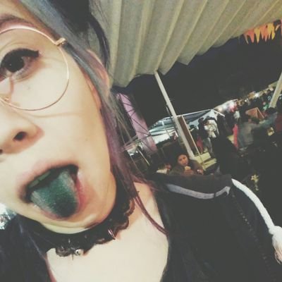 AlmendraDusta's profile picture. ...