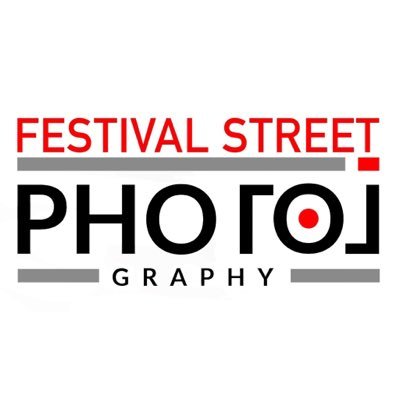 objectif du Festival est de promouvoir au niveau national la photographie de rue. A travers vingt cinq exposants de près de 10 photographies chacun