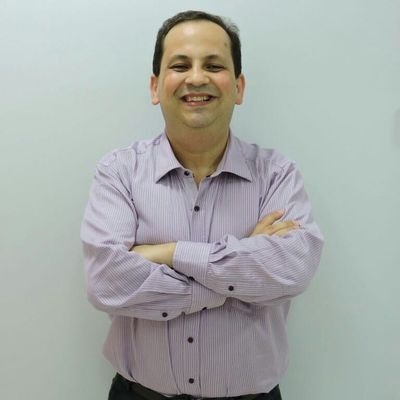 Abel Magalhães é médico, cardiologista, com grande interesse pelas áreas de Gestão/Administração Hospitalar e de TI em Saúde (Informática Médica).