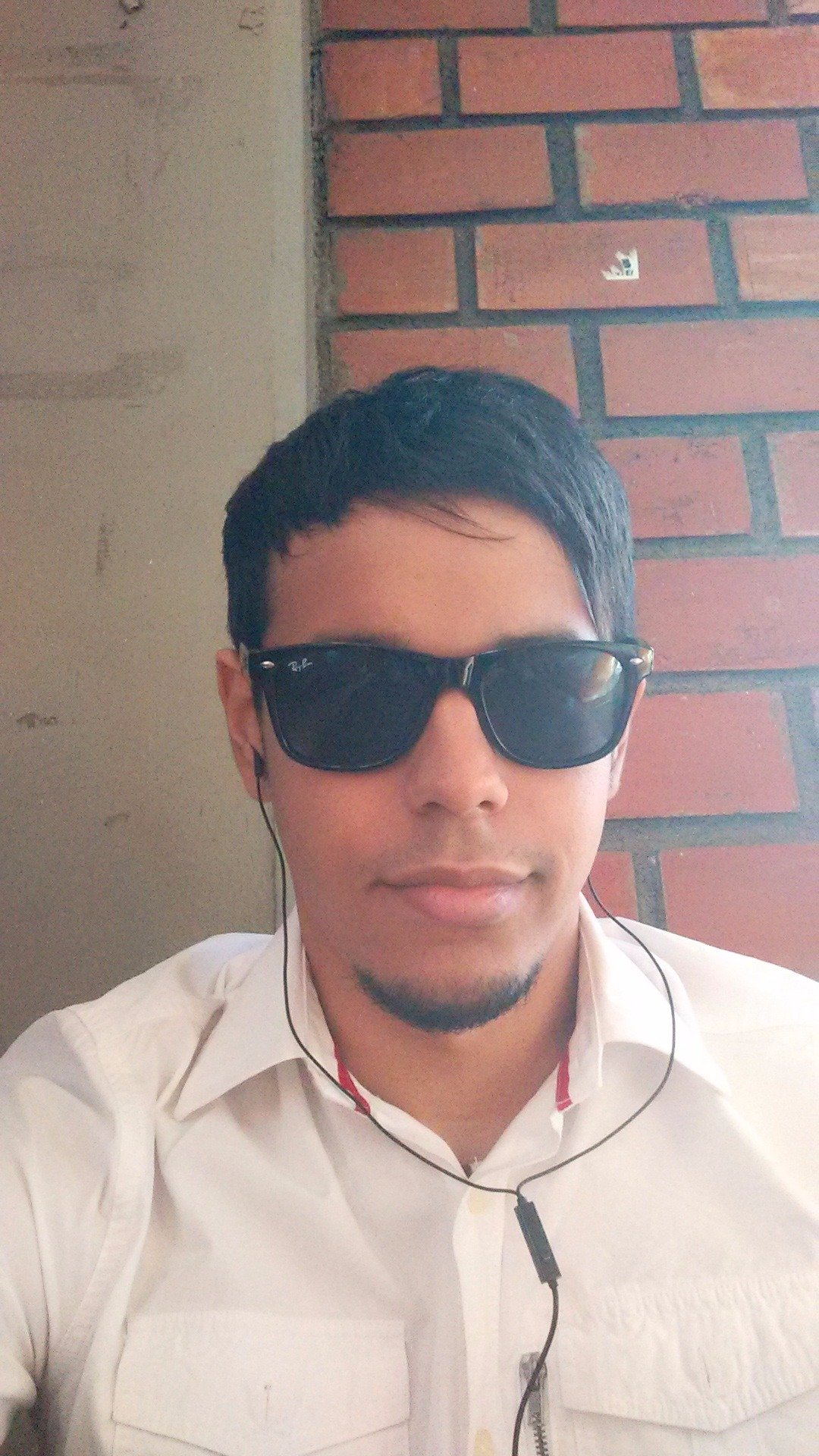Freddyiriza19's profile picture. "todos son tus enemigos, todos son tus amigos, todos los eventos posibles están ocurriendo a la vez, vive de esa manera y nada te sorprenderá"

Libera tu mente!