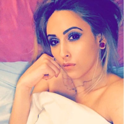 SeleniaRosa's profile picture. entrepreneur ✨