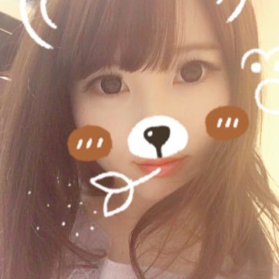 日大三島 ¦ 日大国際関係学部 ¦ 金融系 ¦ ベース ¦ 音楽 ¦ 歌うことが好き♡フォローしてくれたら嬉しいです( ´ ▽ ` )ノ